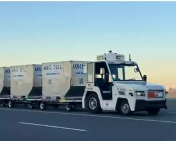 JAL、羽田と成田でトーイングカー完全無人化