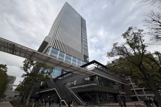 関内駅前32階建「BASEGATE」開業間近　オフィスフロアからハマスタを見下ろす