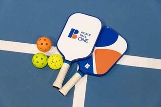なぜいま「ピックルボール」が人気なのか　誰でも楽しめるルールとちょうどいい運動量