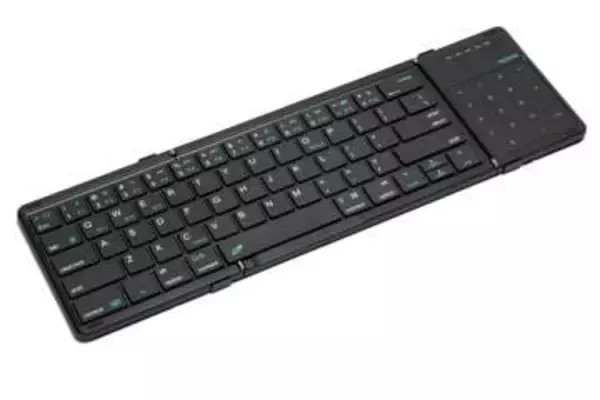 【いつモノコト】モニターなしMac miniに、トラックパッド付き折りたたみキーボードがちょうどいい
