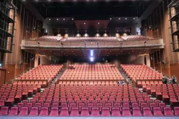 東京駅の新劇場「東京建物ぴあシアター」完成　いろいろな席に座ってみた