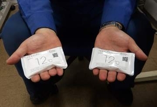 JR東海、新幹線点検の暑熱対策に手掌冷却材　シャープ