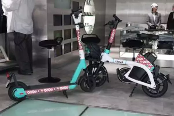 LUUPが"動く広告"に　街をジャックする広告事業を開始