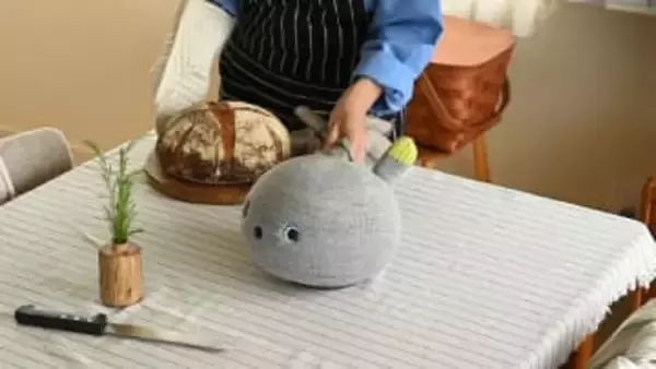 パナの"弱い"ロボット「ニコボ」が1万台達成　LLMで更なるチューニング