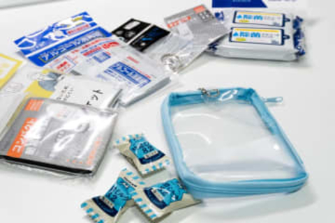 100円ショップで作る“持ち運ぶ防災”　770円のミニ防災セット