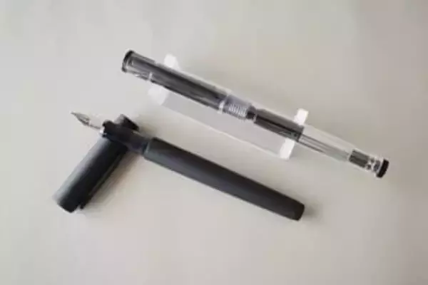 【文具知新】大人の万年筆デビューに「ライティブ」を全力で推す理由