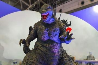 富士通、ゴジラ襲来をシミュレーション　ゴジラにもなれる【CEATEC 2026】