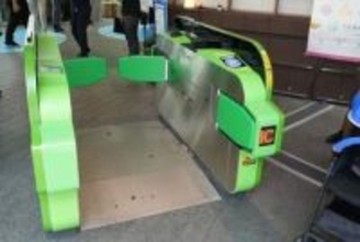 Suicaは「ウォークスルー」に進化する　タッチ不要の“本命”UWB改札を披露