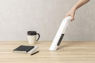 手の届く場所に置いてサッと掃除できるハンディクリーナー、ニトリが発売