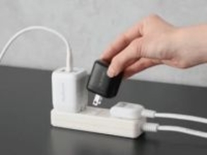 エレコム、USB Type-A、Cの2ポートを備えたコンパクトな充電器「MPA-AC11433」発売