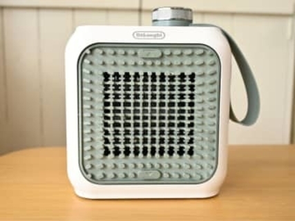 末端冷え性で手がかじかむ！　デロンギの卓上ヒーターを使ってみた 【テレワークグッズ・ミニレビュー 第152回】