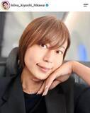「氷川きよし、さわやか白セットアップ＆麦わら帽子あわせたコーデ　夏らしさ全開ショットでステキ限界突破」の画像1