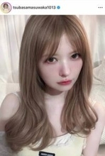 益若つばさ、ミニ丈ワンピ×タイツ×ショートブーツの冬コーデで「激カワ」　「ますます可愛く」「可愛いが渋滞」