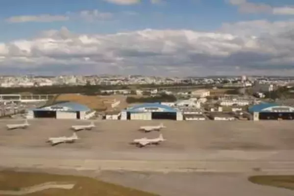 アイドルグループ、メンバーが芸名で航空券発券→搭乗できずイベント欠席で批判殺到