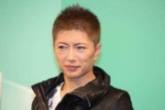 GACKTさん、退職済のマネジャー名・過去の名刺デザイン悪用の詐欺行為に注意喚起