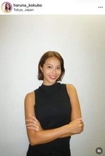 父親はプロ野球監督...小久保春菜、ヘソ出しタンクトップ姿ですらり神スタイル　「可愛い」「超綺麗」