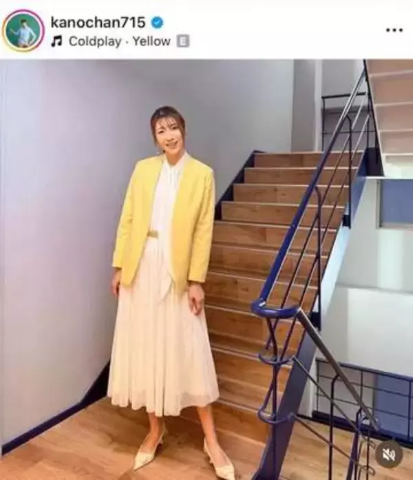 狩野舞子、ミニスカ×ハイソックスのゴルフウェア姿　「可愛い」「スタイル最高」異次元スタイル