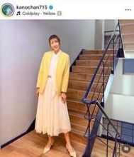 狩野舞子、ミニスカ×ハイソックスのゴルフウェア姿　「可愛い」「スタイル最高」異次元スタイル