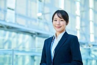 抱えている職場ストレス...3位「給与・ボーナス」30.3％、2位「上司・先輩との関係」31.6％、1位は？　Job総研調査