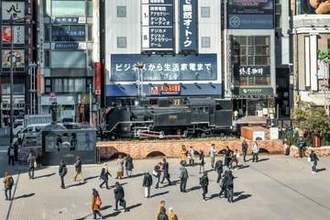 共産党・田村委員長にとってSL広場は「完全アウェイ」？　新橋は「サラリーマンの聖地」なのに
