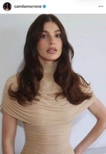 元カレはディカプリオ...爆美女カミラ・モネーロ、ヘソ出し＆アルゼンチン代表ユニコーデ　スタジアムに女神降臨