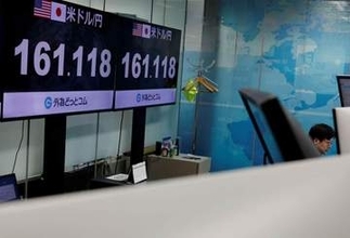 円安を放置なら物価高は止まらず、利上げすれば住宅ローン上昇が重荷　高市首相「責任ある積極財政」の行く末
