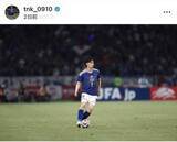 「サッカーW杯、幼なじみ三笘薫にかわって...背番号「7」背負う田中碧　輪島塗のすね当てを贈られる」の画像1