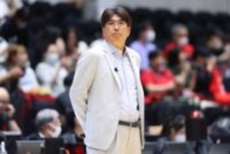 「元気そうで安心しました」がん闘病中の石橋貴明、ゴルフ場で笑顔＆ピース　丸山茂樹と2ショット