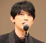 「「痩せ過ぎ」「凄まじい」吉沢亮の激変ショットに驚き　久々の「ばけばけ」登場は痩せ細った姿で」の画像1