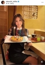 大河内志保、白ワンピ姿で色気ダダ漏れ...ボディラインすらり　「キレイ過ぎてうっとり」異次元スタイル