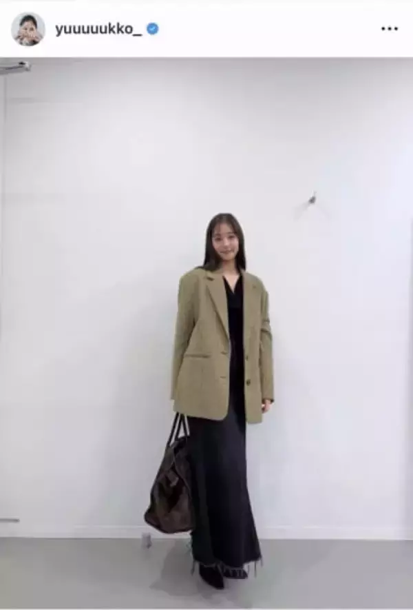 新木優子、サングラス×超ミニ丈のコーデで神スタイル炸裂　「大人かわいい」「ため息が出る程の美しさ」