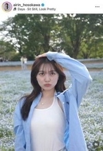 父親はプロ野球SBのコーチ...細川愛倫、ヘソ出し＆サングラス頭にのせてプラべショット　「かわいいー！！」