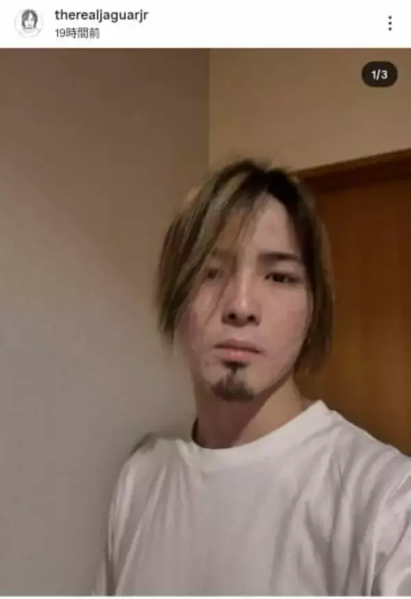 ジャガー横田の19歳イケメン長男、ヒゲたくわえワイルド　一時帰国で「家族は大盛り上がり」3ショット