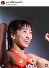 女子レスリング須崎優衣、かっこよすぎ！バキバキ筋肉の後ろ姿が最強　「世界一美しくて強い背中」