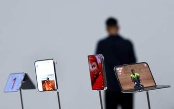 36万円超「iPhone Duo」は誰が買う？　折りたたみスマホはシェア1％台、Appleでも失敗なら「オワコン」か