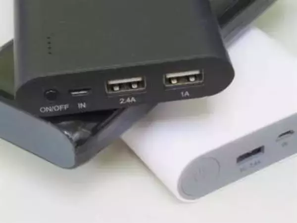 旅行系YouTuber「モバイルバッテリー発火」で750万円の愛車が廃車に「本当に怖いです」