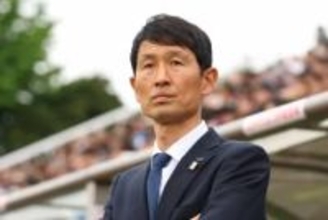 J1アビスパ福岡、「コンプラ抵触」で金明輝監督と契約解消　1年前のスポンサー撤退決断で際立つ「ふくや」の慧眼
