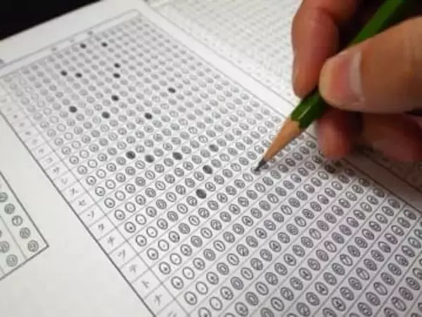 「大学入学共通テスト」ChatGPTが9科目で満点　「僕の現役世代より点数いい...悔しい」東大卒の斎藤幸平氏