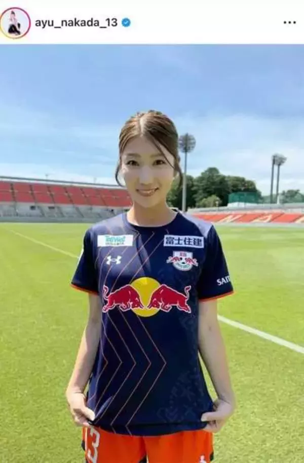 美女サッカー仲田歩夢、エクステつけてイメチェン＆私服ショット　「安定感抜群の可愛いさ」ユニ姿と雰囲気変わって