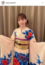 夫は大相撲の高安...演歌歌手・杜このみ、ファーコートあわせた私服でステキ大絶賛　和服姿と雰囲気変わって