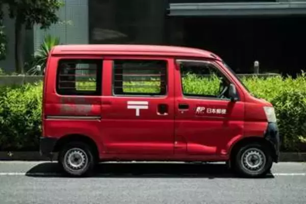 日本郵便、「特別警戒アラート」でバイク等配達を原則中止　新たに導入の理由は？後ろ倒しの配達物はどうなる？