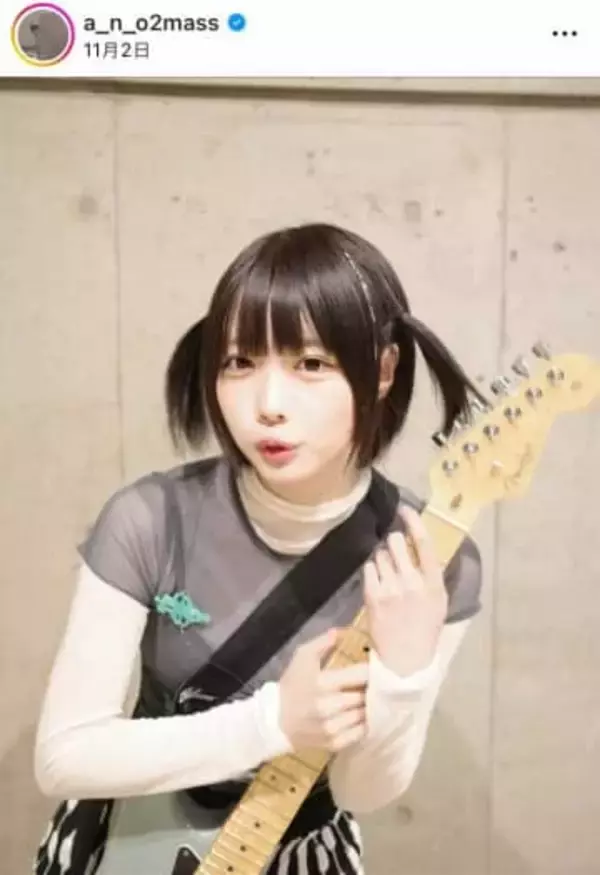 あのちゃん、膝上ミニワンピの「激カワ」デビル風衣装に反響　「悪魔かわいい」「メチャ可愛い」