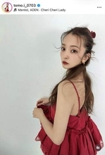 板野友美、肩出しドット柄キャミのディズニーコーデで...美貌ダダ漏れショット　「可愛い」「スタイル良すぎ」