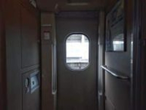 新幹線で激しいタイピング音と座席トラブル　明らかにイライラ→車内に緊張走るも...空気が一気に和らいだ理由