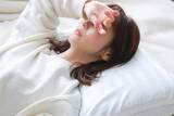 「朝の寝坊、「サボり」や「怠け」ではないかもしれない　みりちゃむを悩ませた起立性調節障害とは何か」の画像1