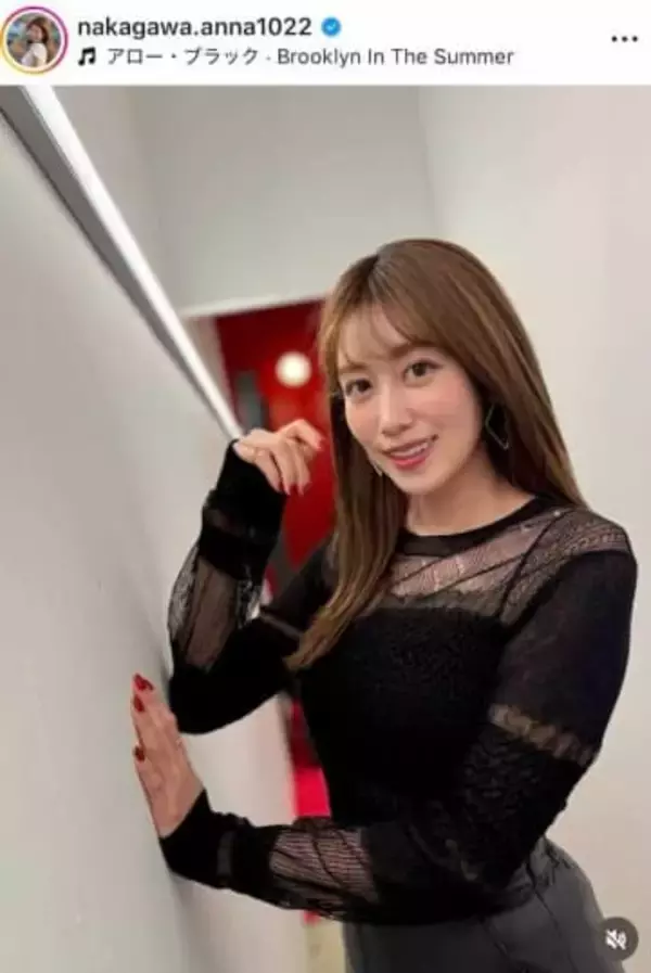 元NHK中川安奈アナ、膝上ミニスカウェアで...久しぶりにゴルフ楽しむ　「今の一番の課題はパターです」