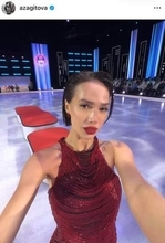 平昌五輪女王・ザギトワ、ホルターネックドレス姿で色気ダダ漏れ　「息を呑むほど素敵」雰囲気激変ショット