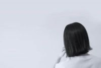 隣人の「気になるなら切ったら？」にア然　放置された畑が自宅を侵食！雑草と虫に苦しむ家主の苦悩