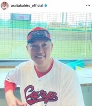 広島・新井貴浩監督、恒例の護摩行で...炎と向き合い真剣表情　「もはや球界の風物詩」「今年は頼むで」