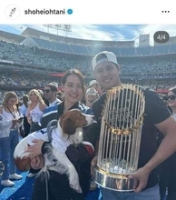 大谷翔平選手の妻・真美子さんに「いつ見ても素敵」 ドジャース夫人会の最新ショットに注目「笑顔が奥ゆかしい」